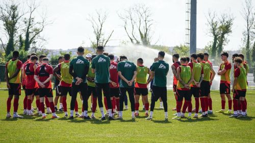 Selçuk İnan futbolcularını uyardı